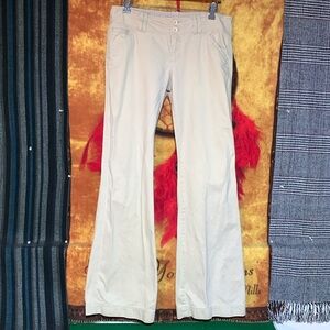 ABERCROMBIE-woman’s beige cotton slim boot cut chino/khaki pants